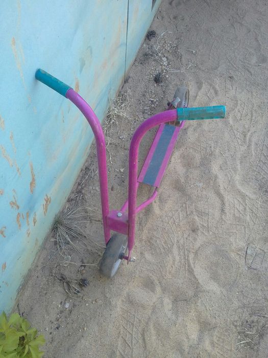 Детский самокат 2000т качественный.