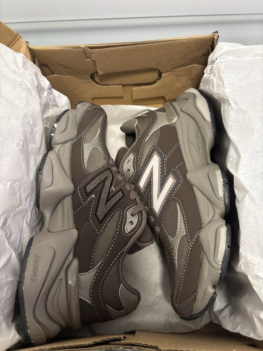 New Balance 9060 maro