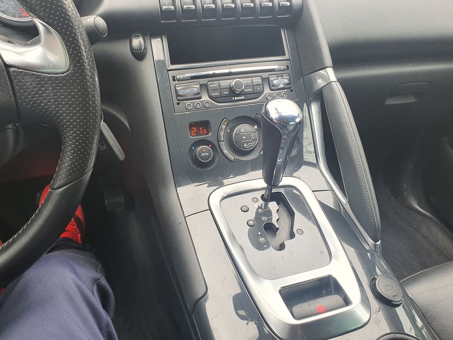 Vând Peugeot 3008 !