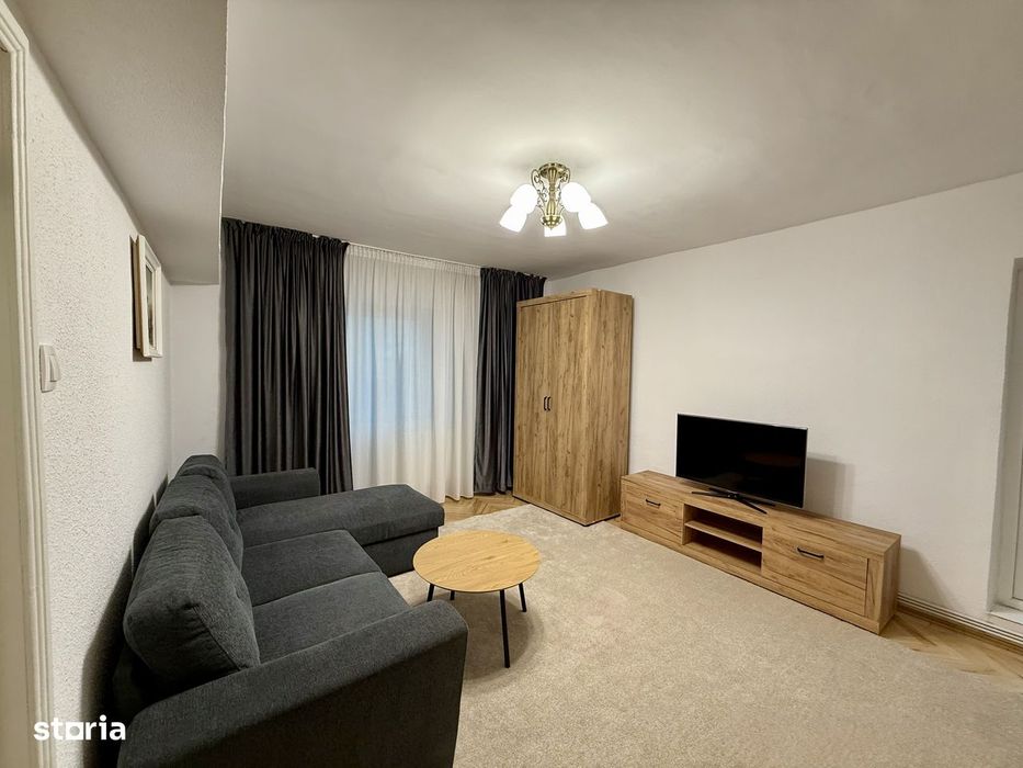 Direct proprietar, Apart. 3 camere , centru, McDonalds ,loc parcare — fotografia 1