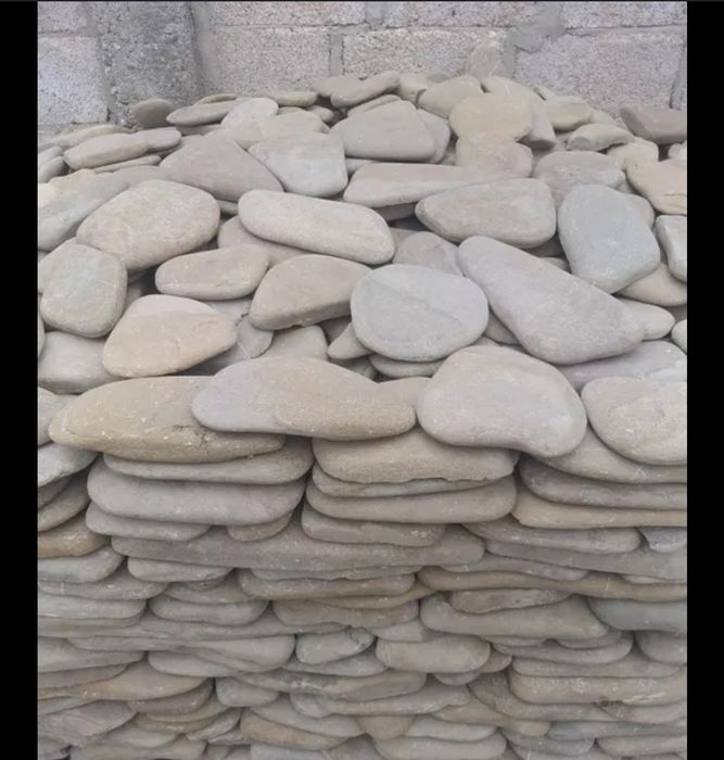 vand piatra naturala de garla