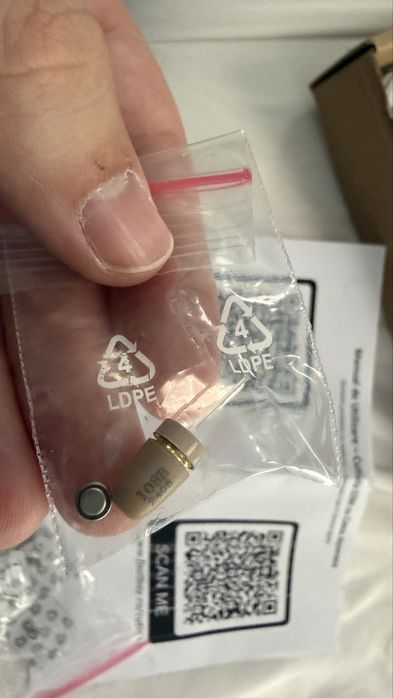 Casca de copiat ! Cutiuta gsm cu microcasca japoneza si baterie extinsa !