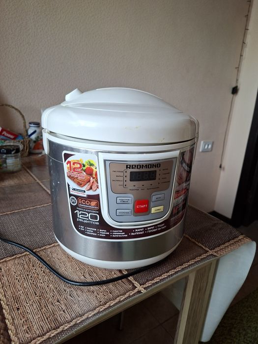 Продаётся Мультиварка.