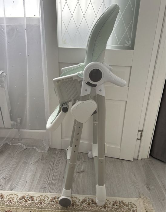 Детский стульчик для кормления