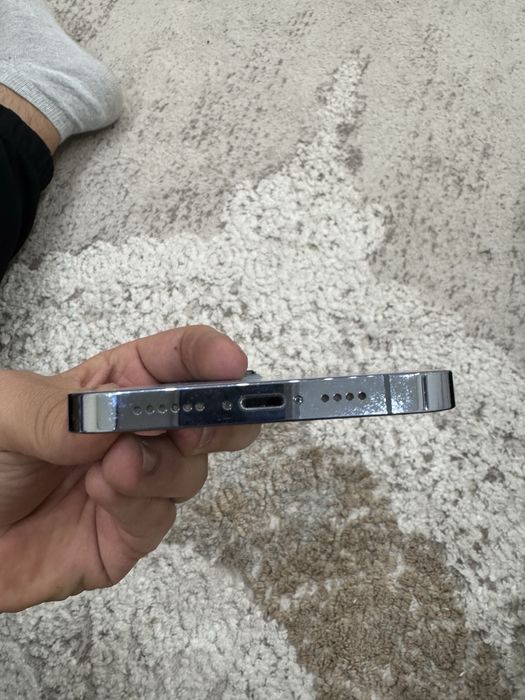 Продам айфон 13 про макс