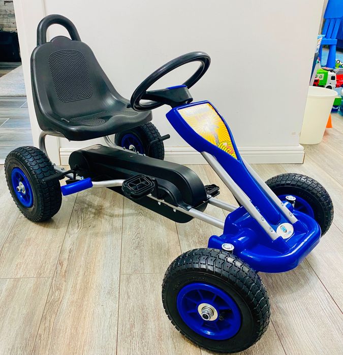 Kart cu pedale pentru copii