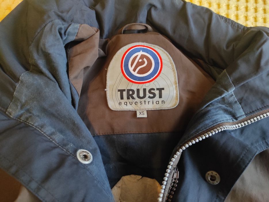 Мъжко яке Trust - XS размер
