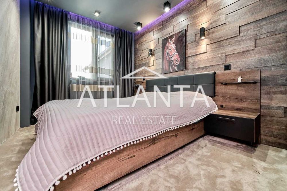 Продава се Тристаен апартамент в Варна, Цветен квартал - 106 кв.м за 2340 €/кв.м - Снимка #5