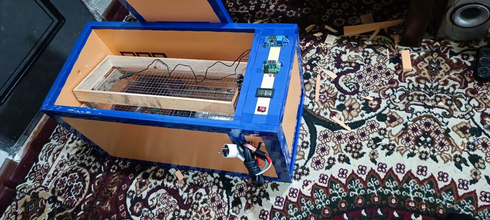 Inkbator zakasga yasaberiladi 12 v220 ga. Ishlaydi