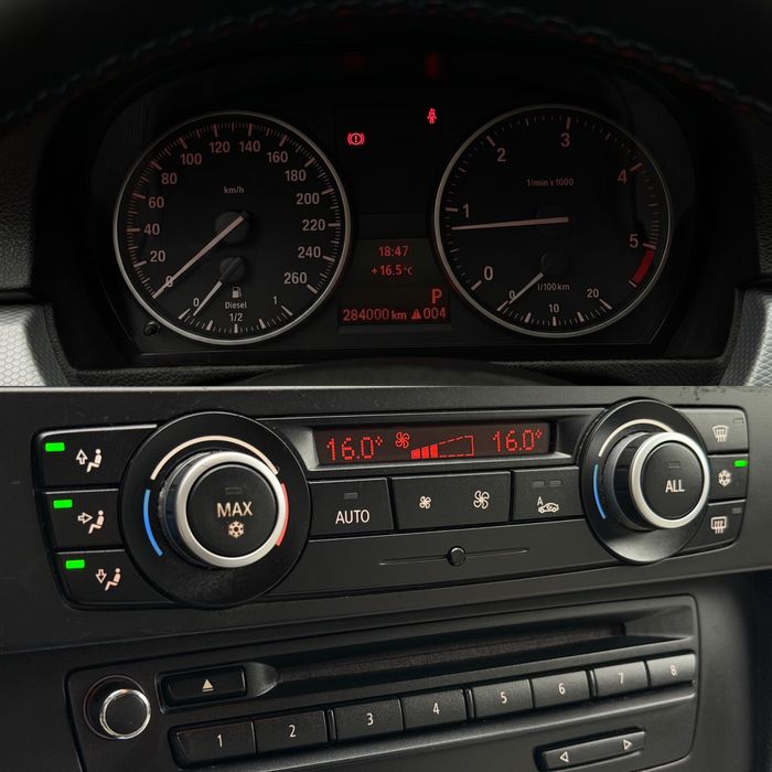 BMW 320d - Pachet M  - Touring - 2.0 D - 177 CP - Automat - 2010 - E5