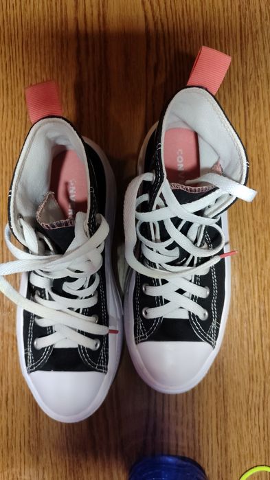 Vând converse - Teniși flatform  înalți  Chuck Taylor All Star Move,