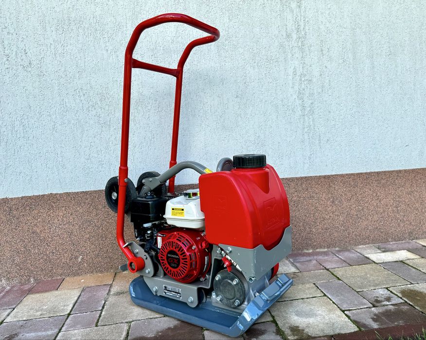 Placa compactoare Altrad Belle PCU07, NOUA! Motor Honda GX120, 70kg!