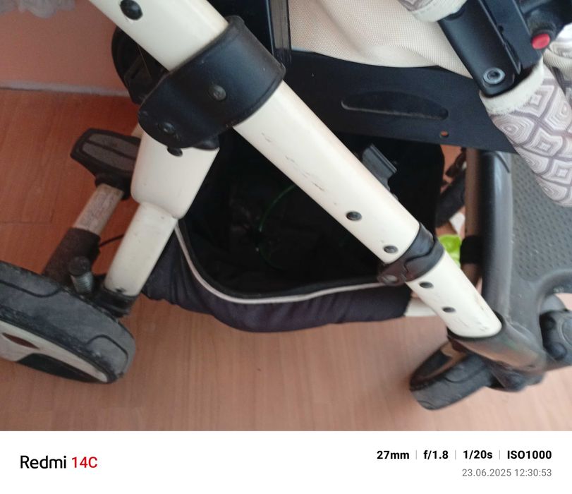 Бебешка количка запазена с зимна и лятна количка