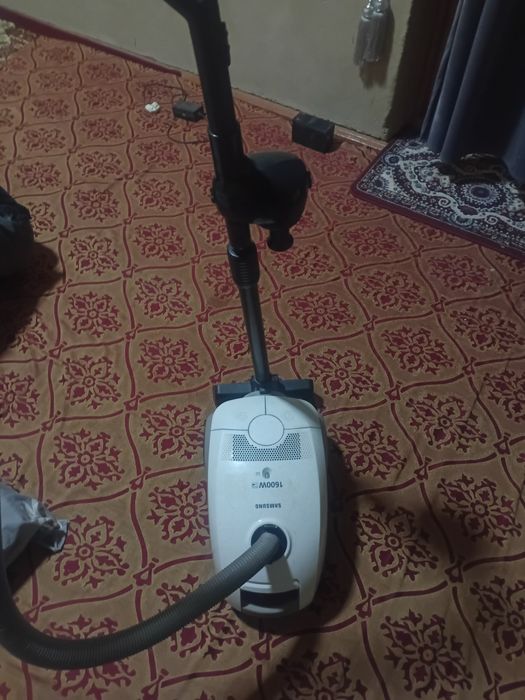 Samsung plisos sotoladi