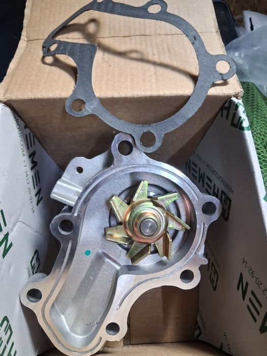 Помпа митсубиси лансер 9