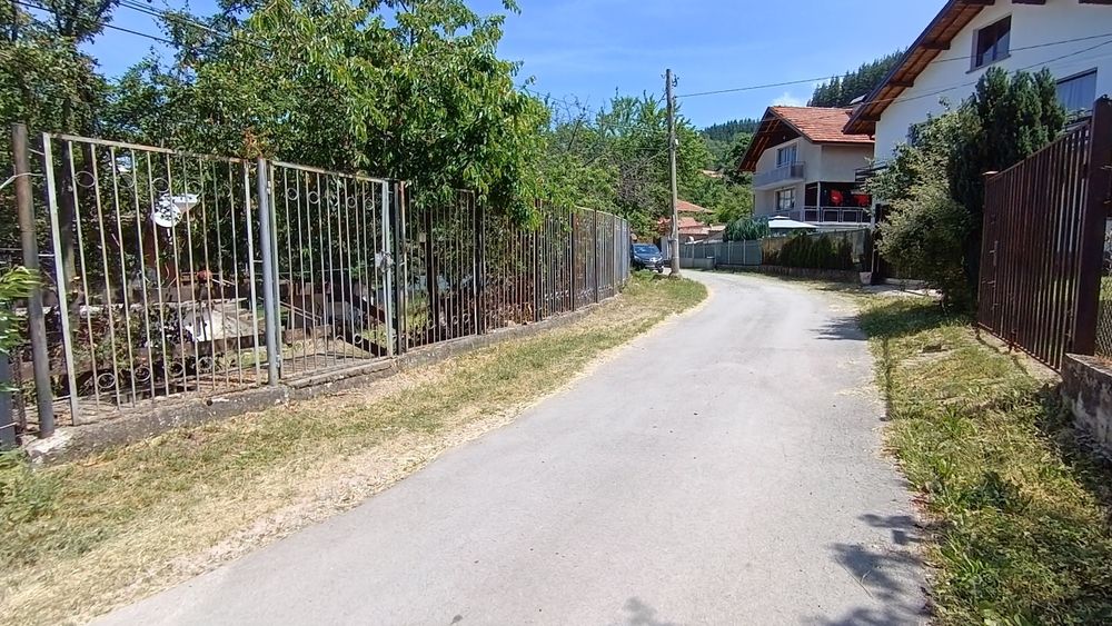 Продава се Къща в с. Кладница, Област Перник - 446 кв.м за 188 €/кв.м - Снимка #4