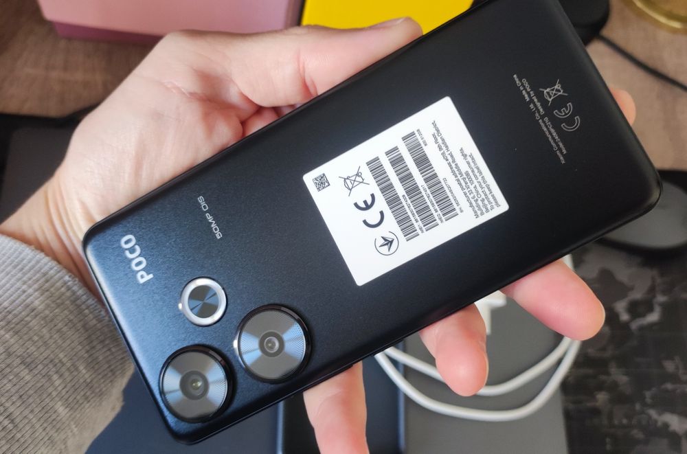 Poco F6 черен 12/512