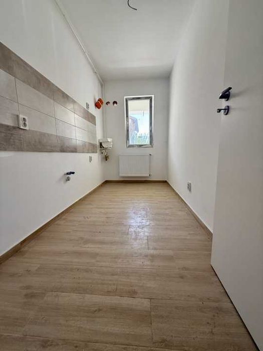 Garsoniera cartier Militari Residence - mutare imediata!!