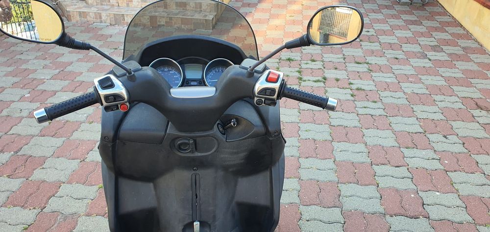 Vând scuter Piaggio 250 IE