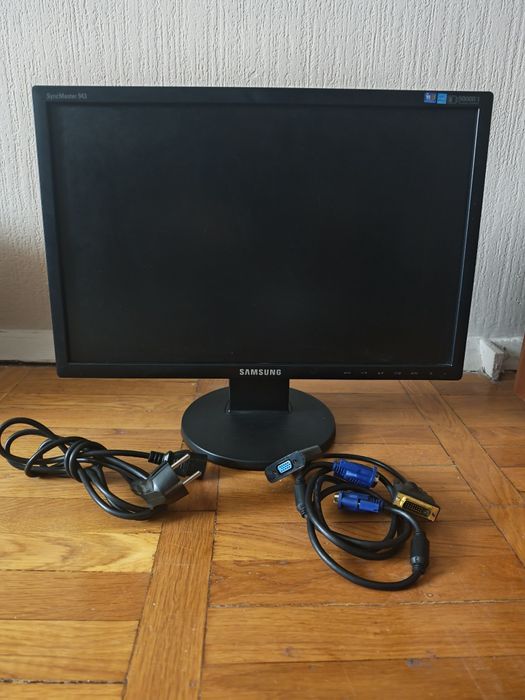 Монитор Samsung Syncmaster 943