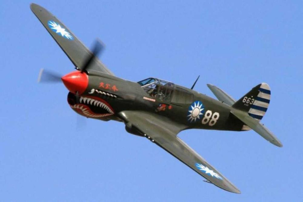 сборная модель самолёта Tomahawk 1/72 наглядное пособие