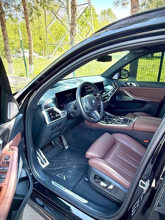 BMW X5 M60i (germany)