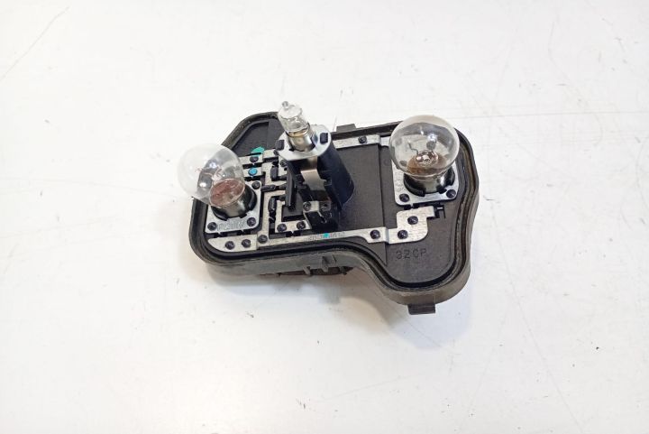 Soclu Stop Dreapta  1K6945258 Volkswagen VW Golf a 5-a generatie