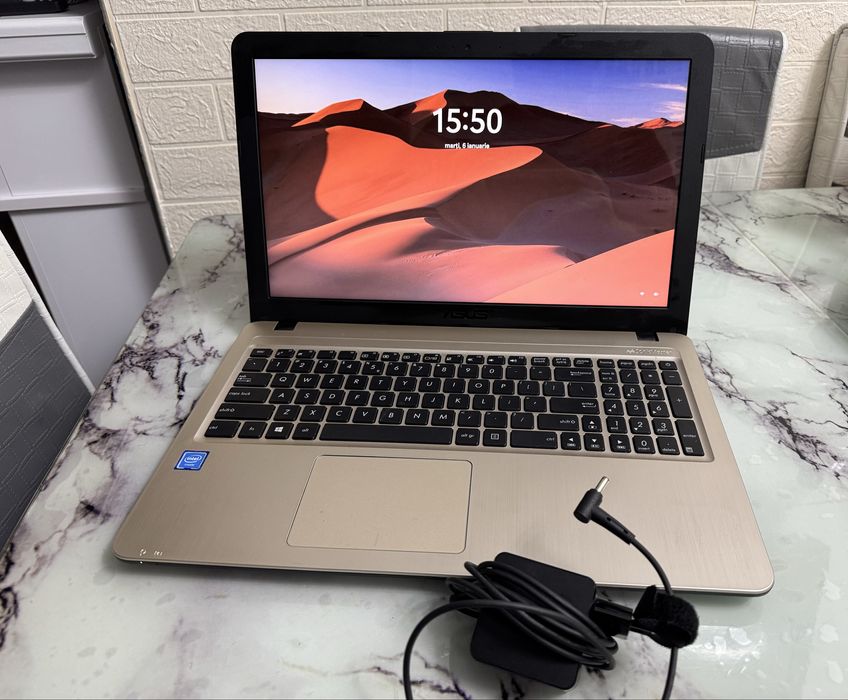 Laptop ASUS I3 15,6”