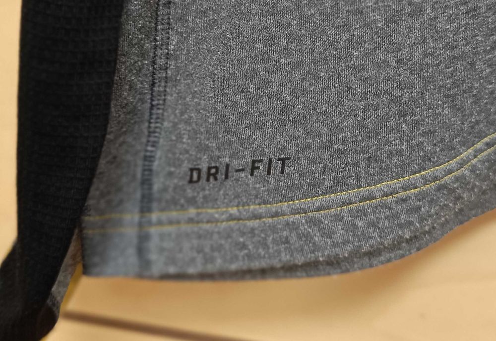 Nike Dri-Fit Livestrong-Много Запазена