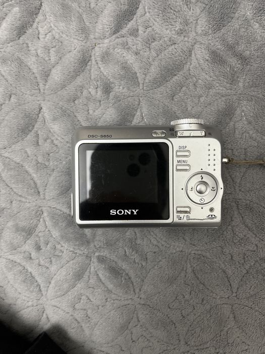 Sony Cyber-shot 7.2МП, 3x optical zoom