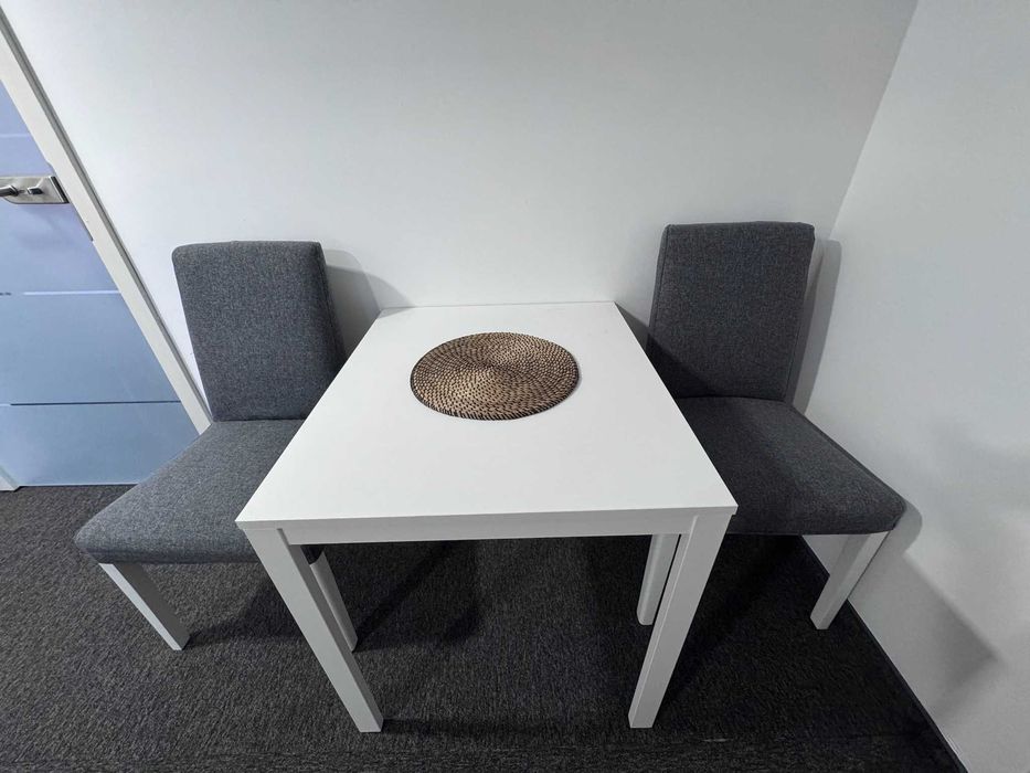 Masa Extensibila si Scaune IKEA – Impecabil