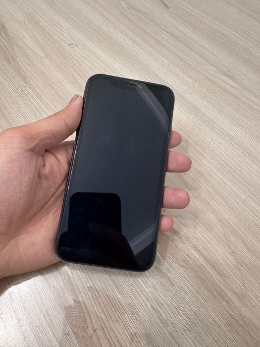 Продам iPhone 11 айфон 11