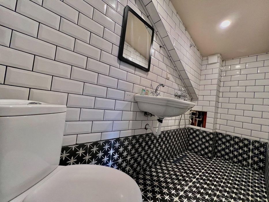 Дава се под наем Едностаен апартамент в Варна, Център - 30 кв.м за 378.93 € - Снимка #3