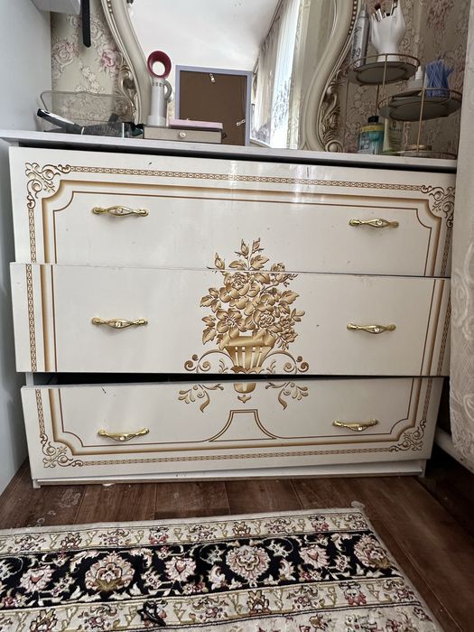 Спальный гарнитур