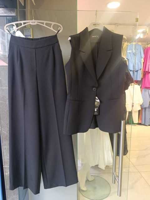 Классическая двойка  с жилеткой