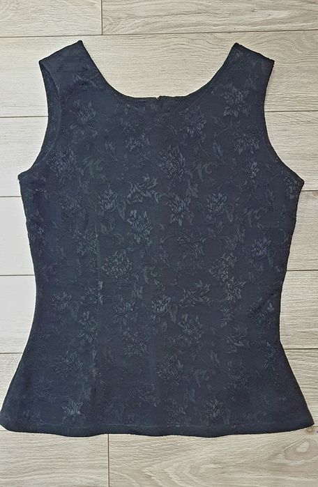 Женская одежда. Блузки. Платья. Юбки.