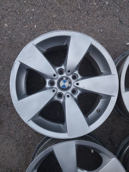 Диски R17 на BMW оригинал.
