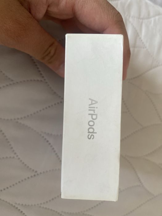 Продам наушники AirPods
