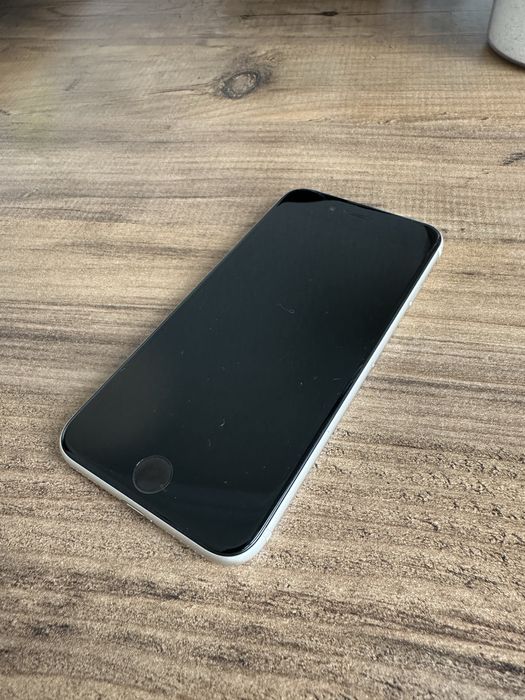 Iphone    SE 3