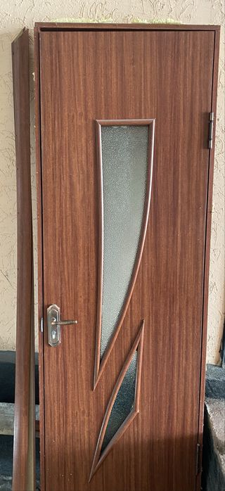 Межкомнатный дверь