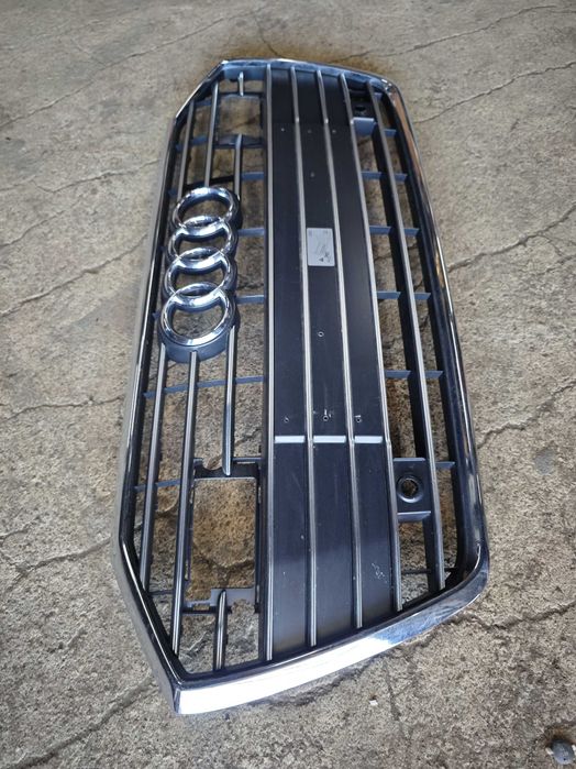Решетка предна броня Audi A6 C8 4K 2020 Н100