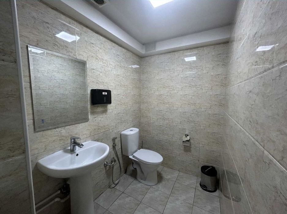 Ц-6. Ул.Шарафа Рашидова. Сдаётся офис  5 комнат 190м2 доступ 24/7!