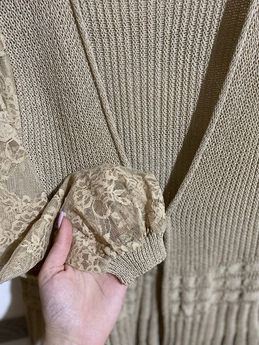 Дамска жилетка с дантелени ръкави