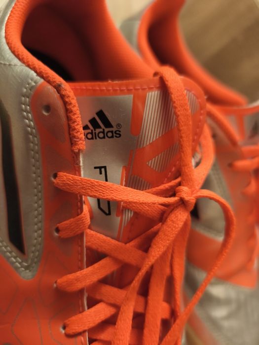 Футболни обувки стоножки Adidas F10  EUR38,5