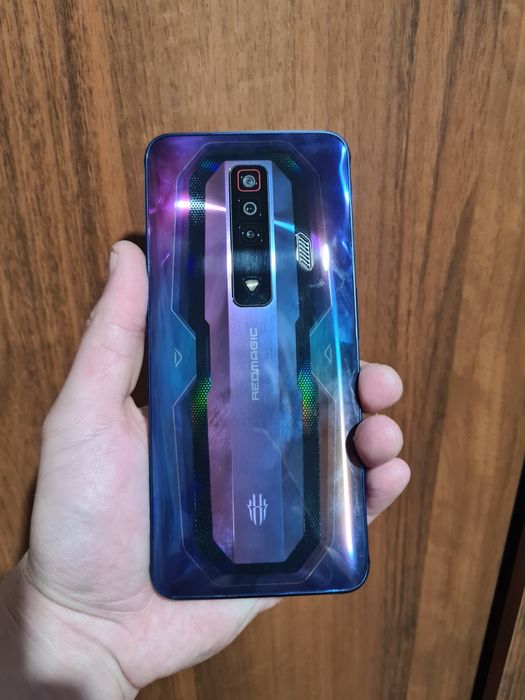 Игровой телефон,red magic 7 ram 16 встроенной 256