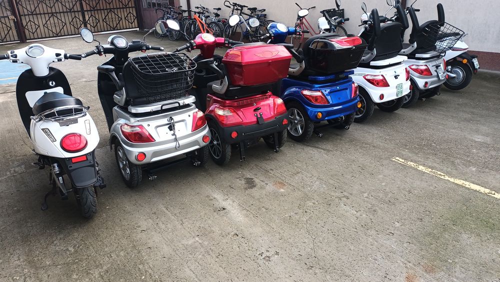 Triciclete si scutere electrice,acte pentru inregistrare,baterii noi.