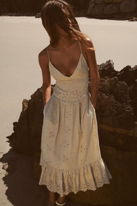 Rochie in cu brodarie Zara summer edition