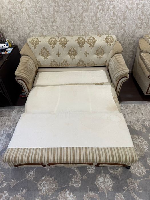 Продам диван 3/1 плюс пуфик