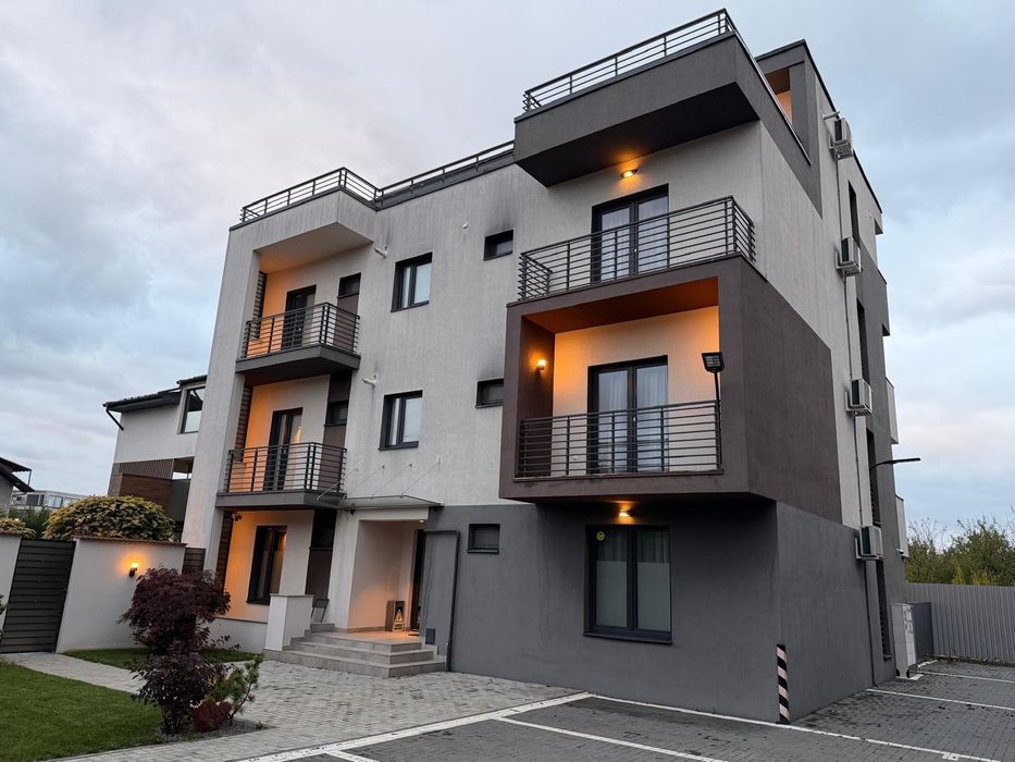 Inchiriez Penthouse regim hotelier zona Coresi 7