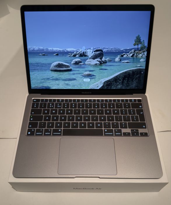 MacBook Air 13-inch M1